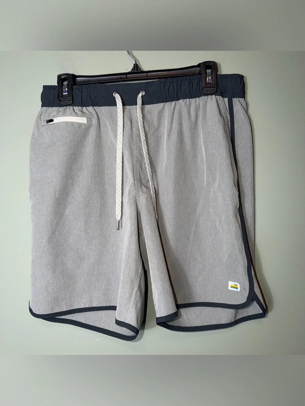 Vuori Men's Banks Shorts Large Gray with Black Trim Unlined